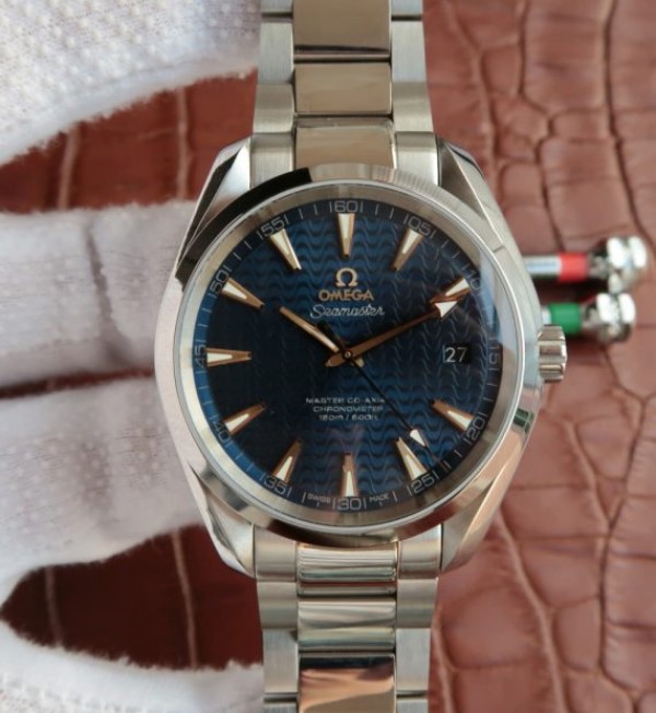 How to buy a Omega clone watches online in Greece?