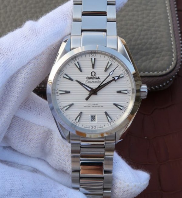 Omega XF Seamaster CO-AXIAL Master Chronometer White Textured Dial SS Bracelet A8900