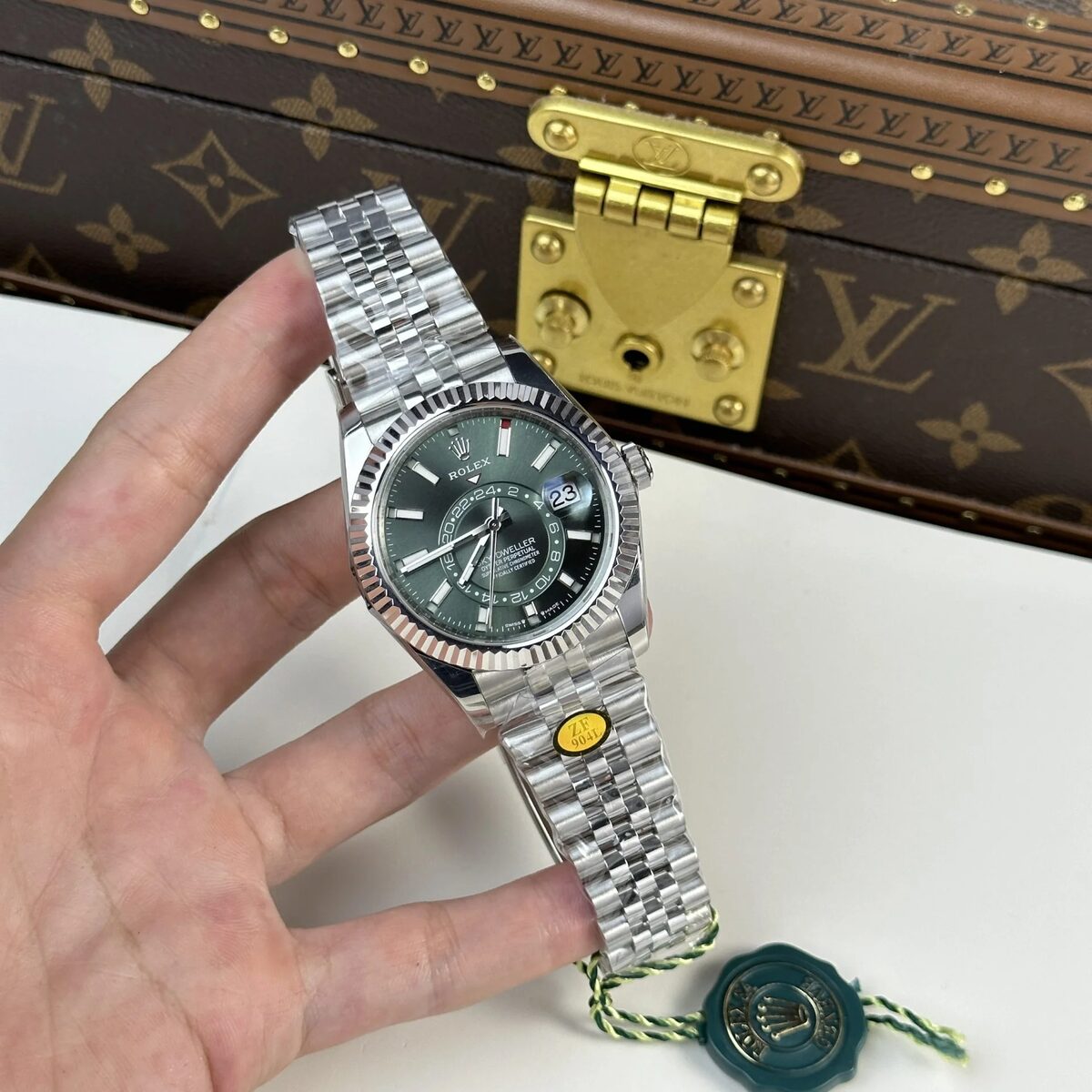 Superclone Rolex Sky-Dweller 42 mm Mint green Dial 336934 Jubilee - gallery