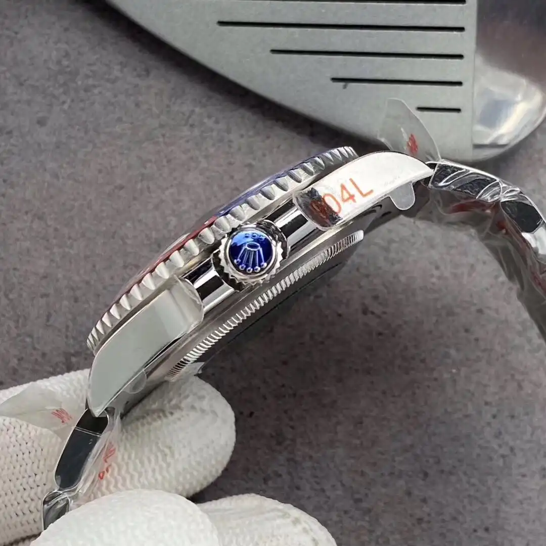 Superclone Rolex GMT-Master II 40mm 126710BLRO  Pepsi  Oyster - gallery