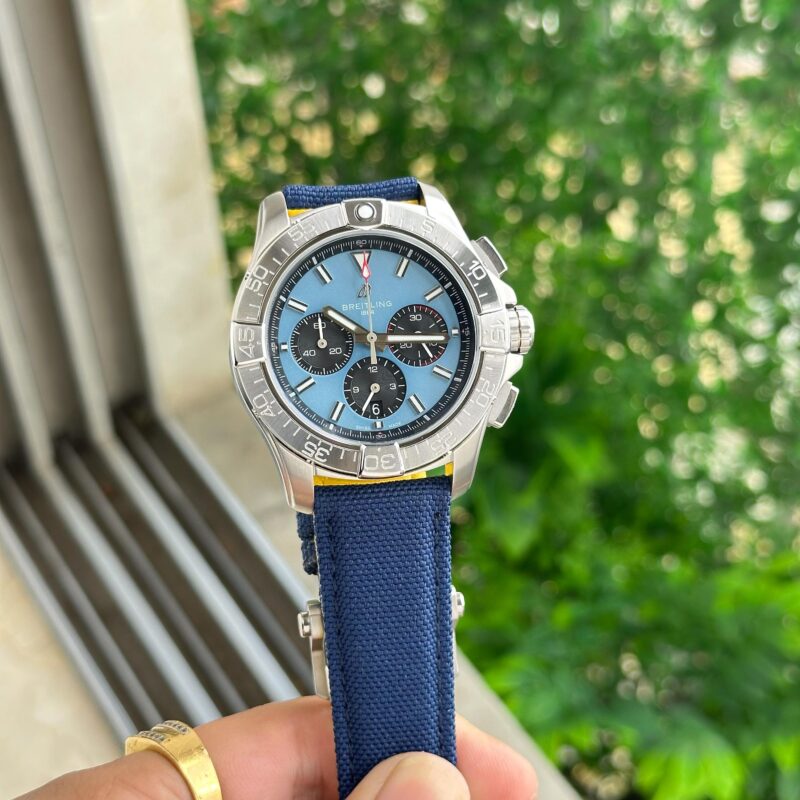 Breitling Avenger B01 Chronograph 44mm Blue Dial - gallery
