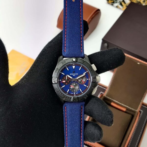 Breitling Avenger 42 Silver Dial with Blue Accent - gallery
