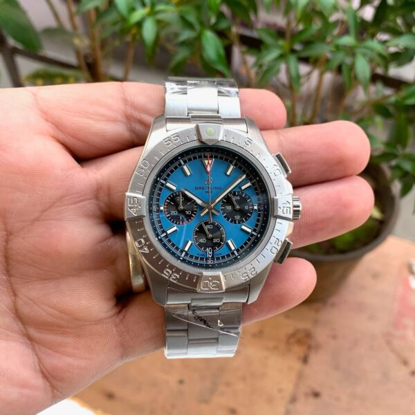 Breitling Avenger B01 Chronograph 44 Night Mission Red Arrows - gallery