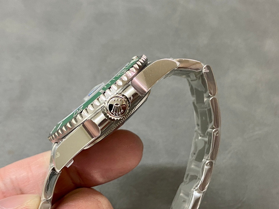 Rolex Submariner Green Dial “Hulk” 116610LV Super Clone 3235 Movement - gallery