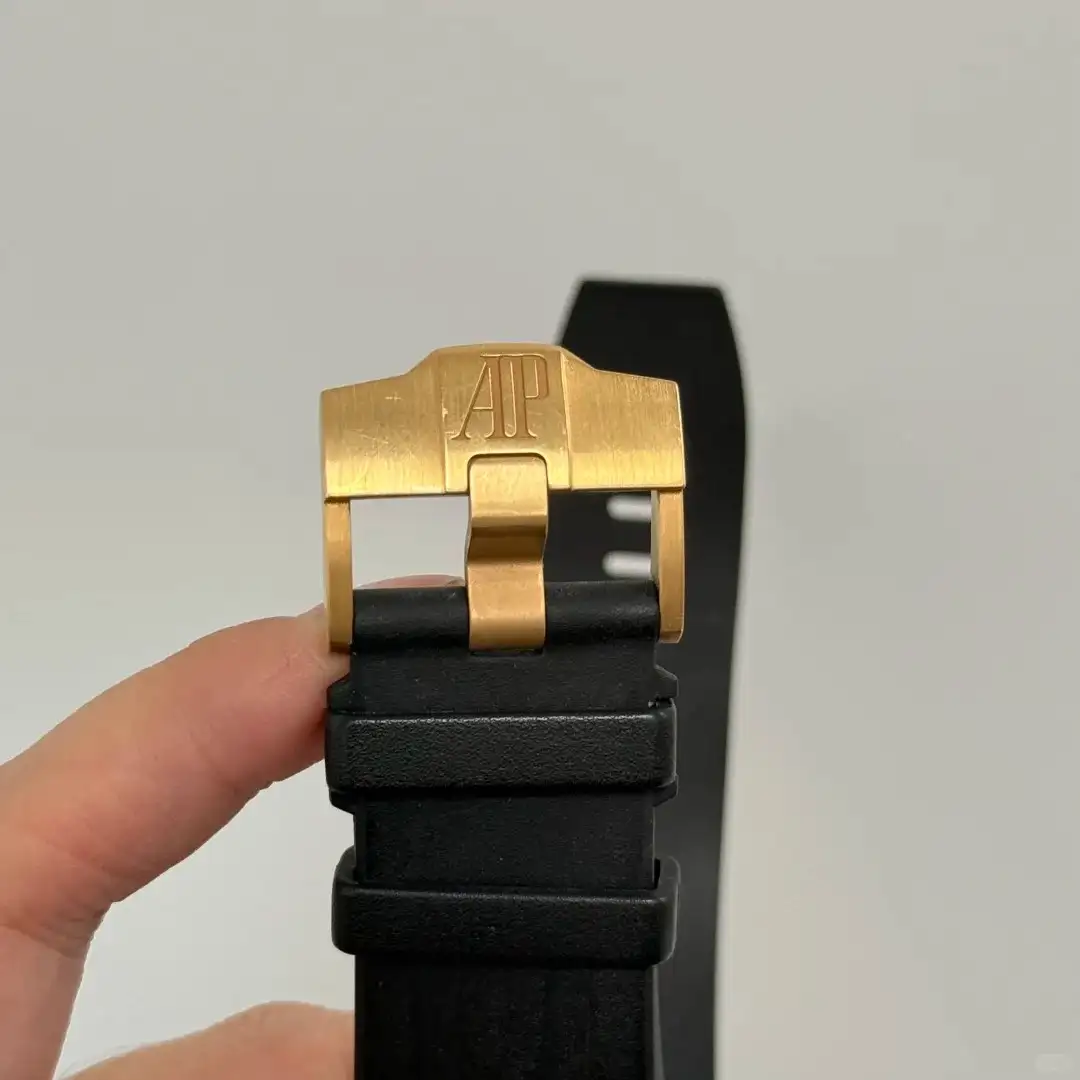 Audemars Piguet Royal Oak Offshore Selfwinding Chronograph Black 26401RO.OO.A002CA.02 - gallery
