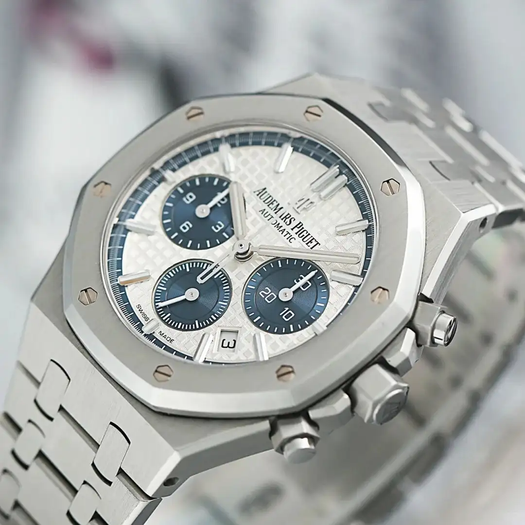 Audemars Piguet Royal Oak Offshore Selfwinding Chronograph Silver 26315ST.OO.1256ST.01 - gallery