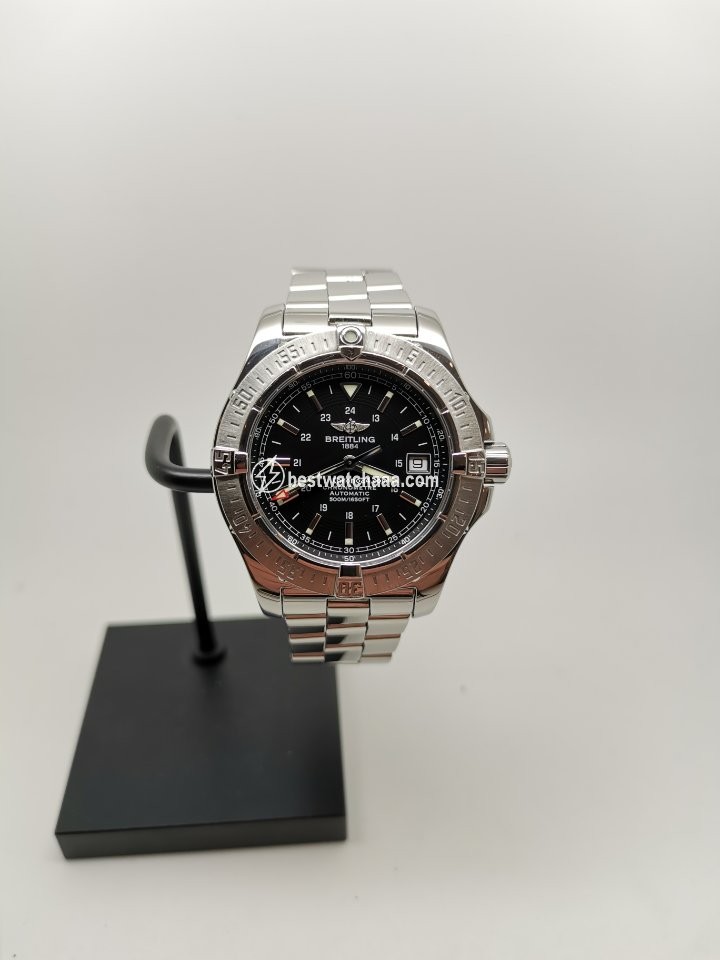 Breitling Colt Automatic Mens watch Unisex Automatic Steel A1738011