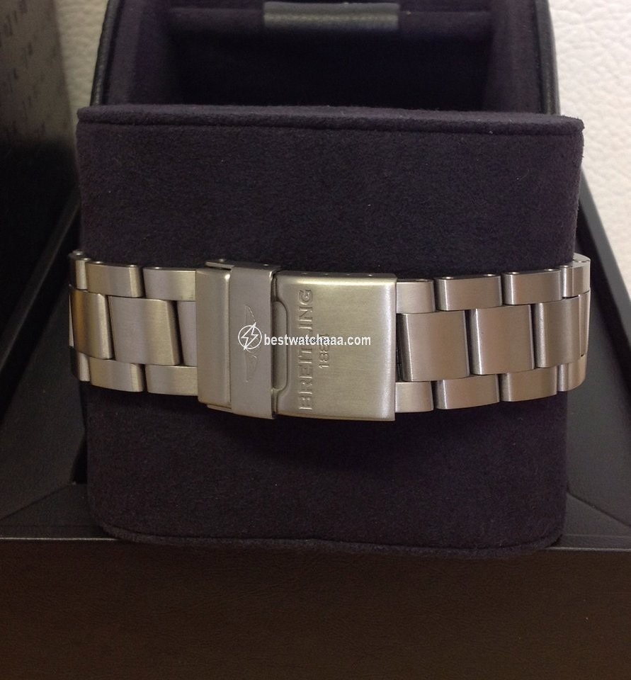 Breitling Cockpit B50 Mens watch Unisex Quartz Titanium EB5010 - gallery