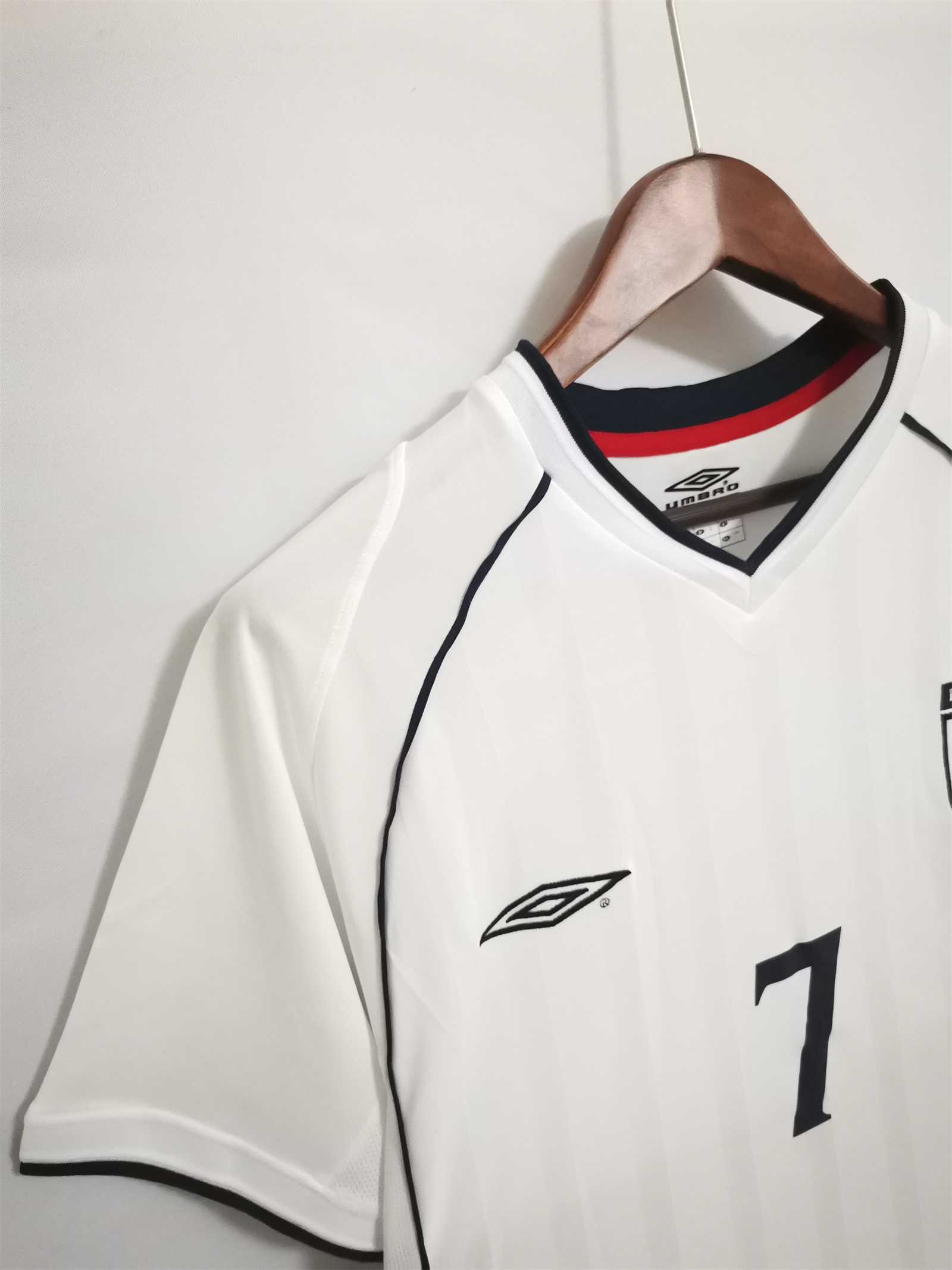 2002 England World Cup Home Retro Jersey - view 9