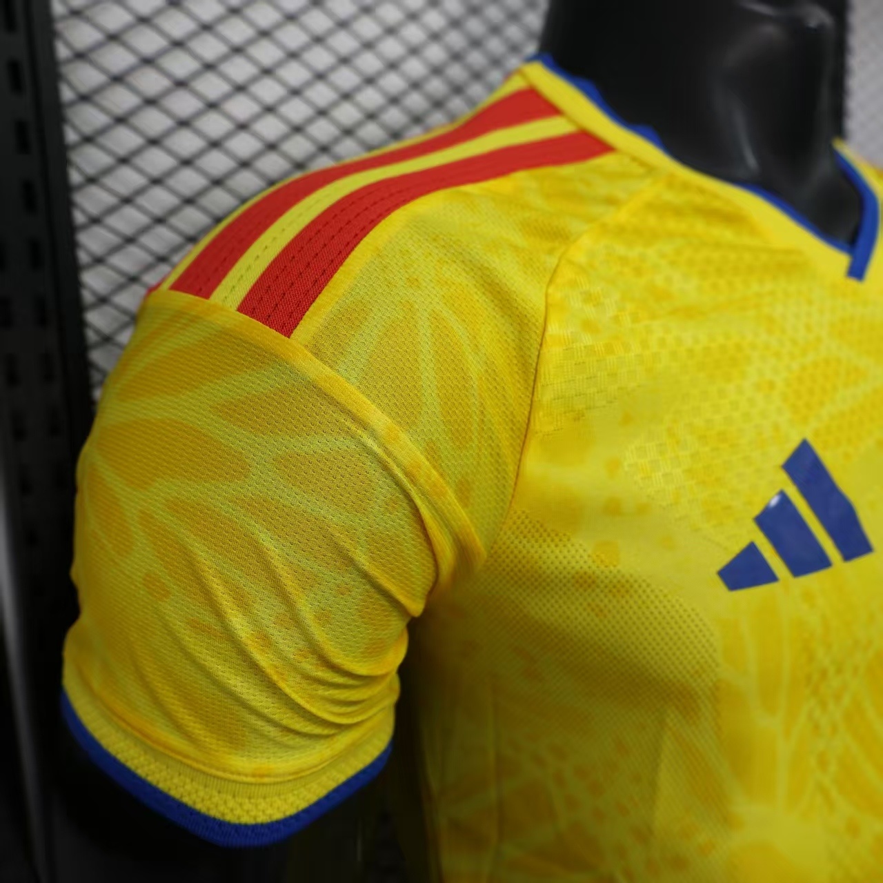 2026 Colombia Home World Cup Jersey Player Version - view 4