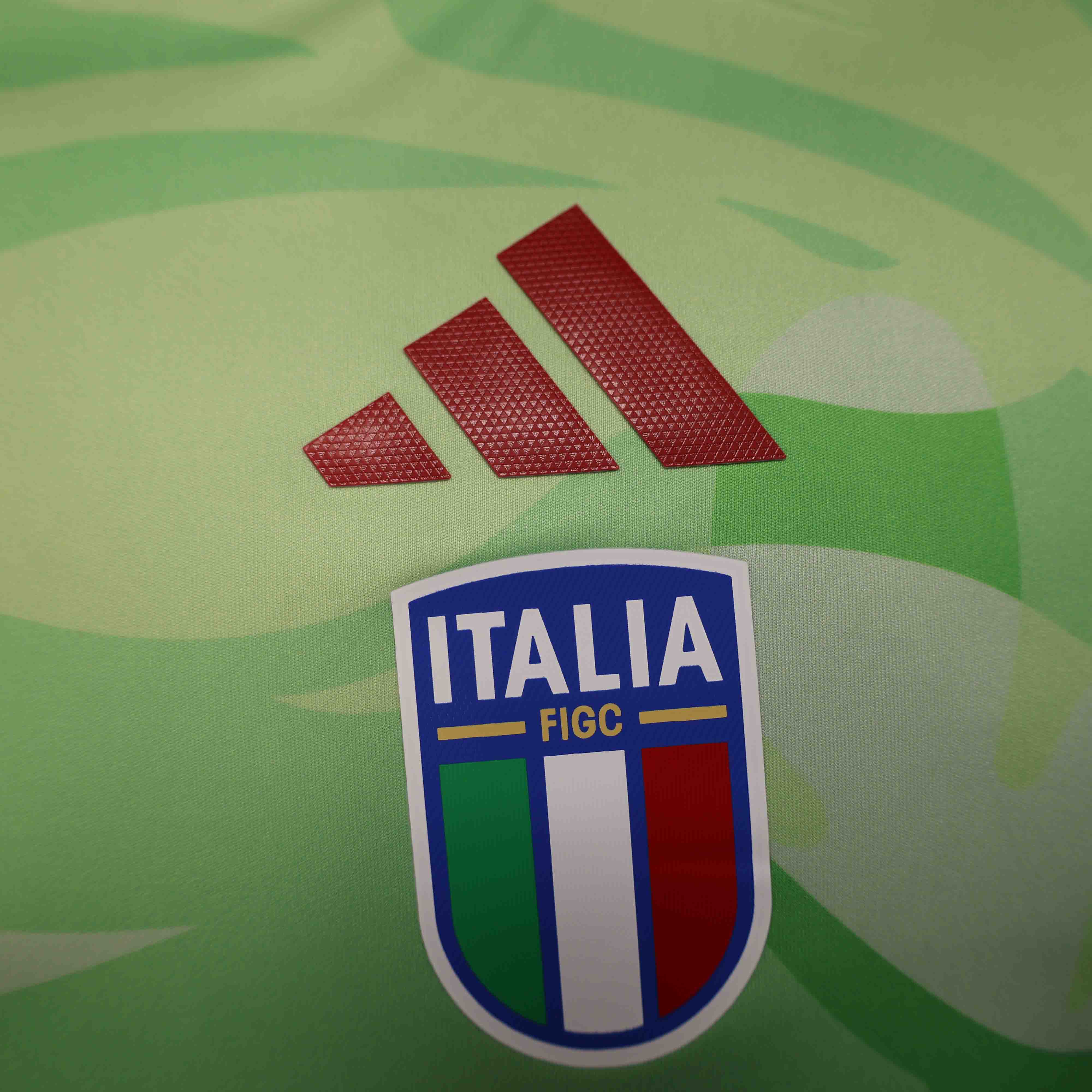 25-26 Italy Soccer Jersey Green - view 5