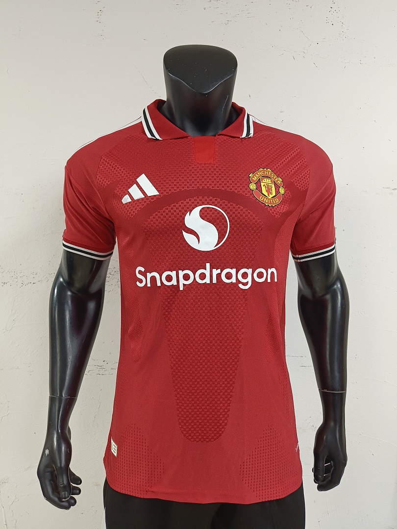 26-27Manchester UnitedHome - view 5
