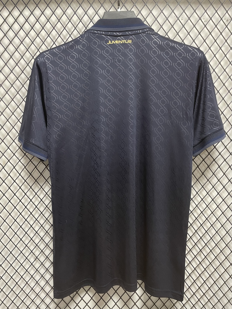 Juventus Second Away Jersey S-4 XL - view 4